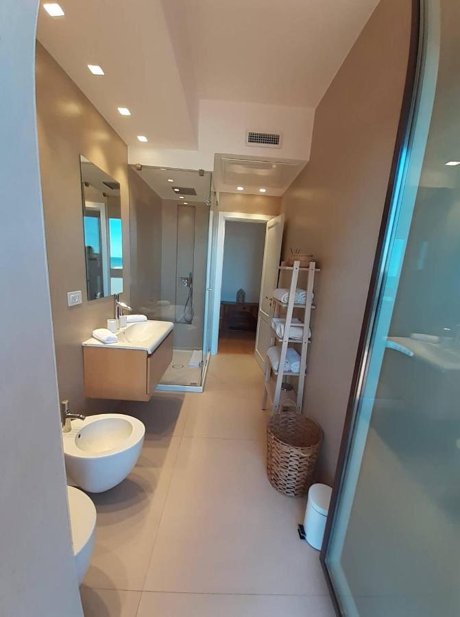 Attico Suite Spiaggia 바리 외부 사진